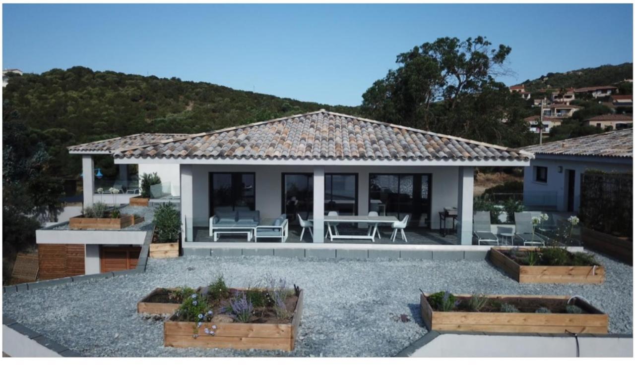 Residence Capriona Porto Pollo Exterior photo