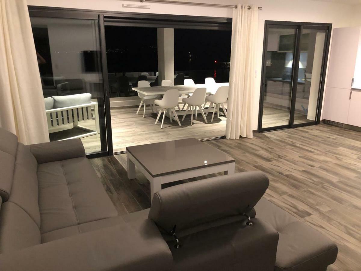 Residence Capriona Porto Pollo Exterior photo